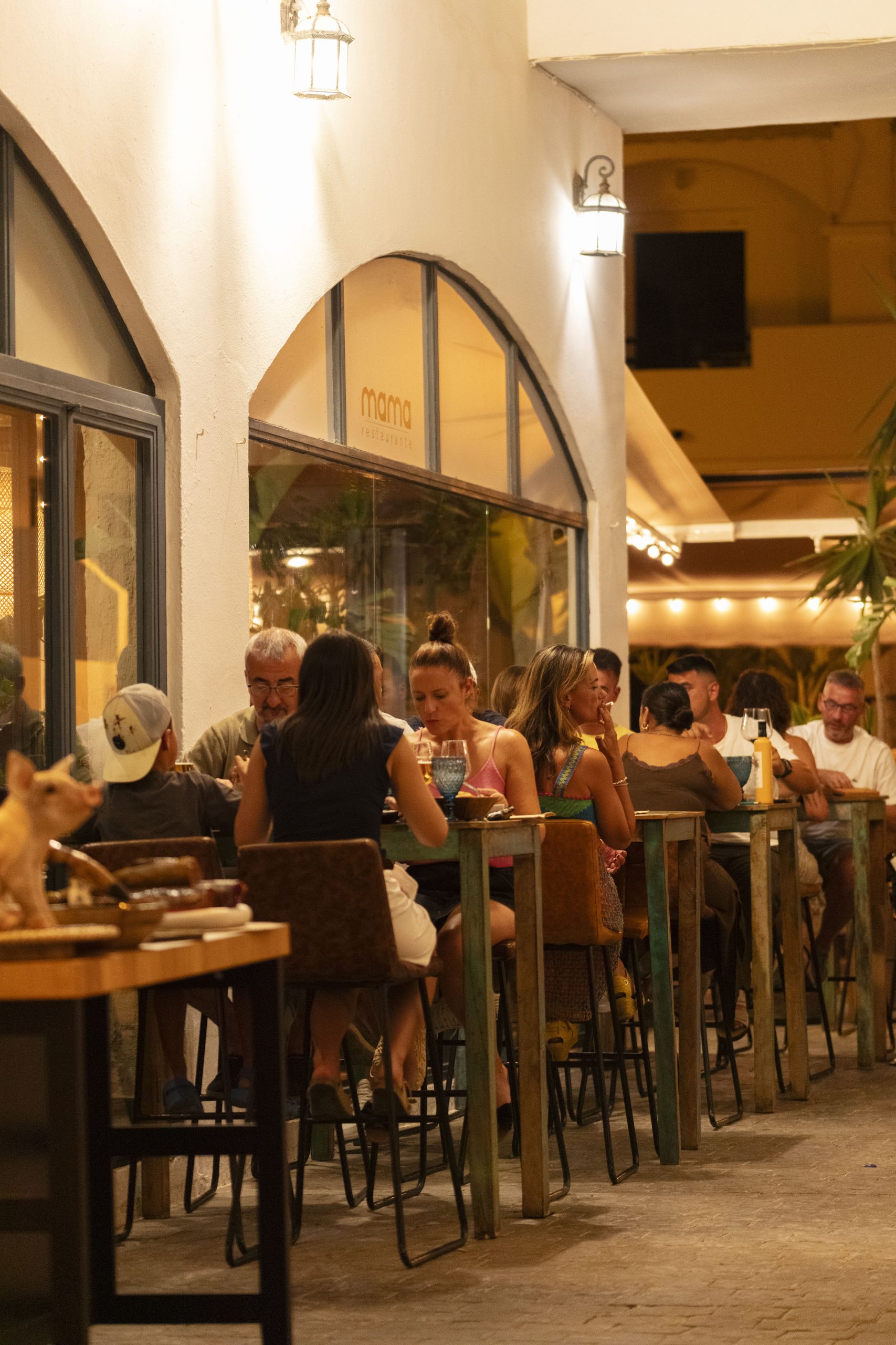 RESTAURANTE_MAMA_CONIL_DE_LA_FRONTERA_RESTAURANTE_NOCHE_008