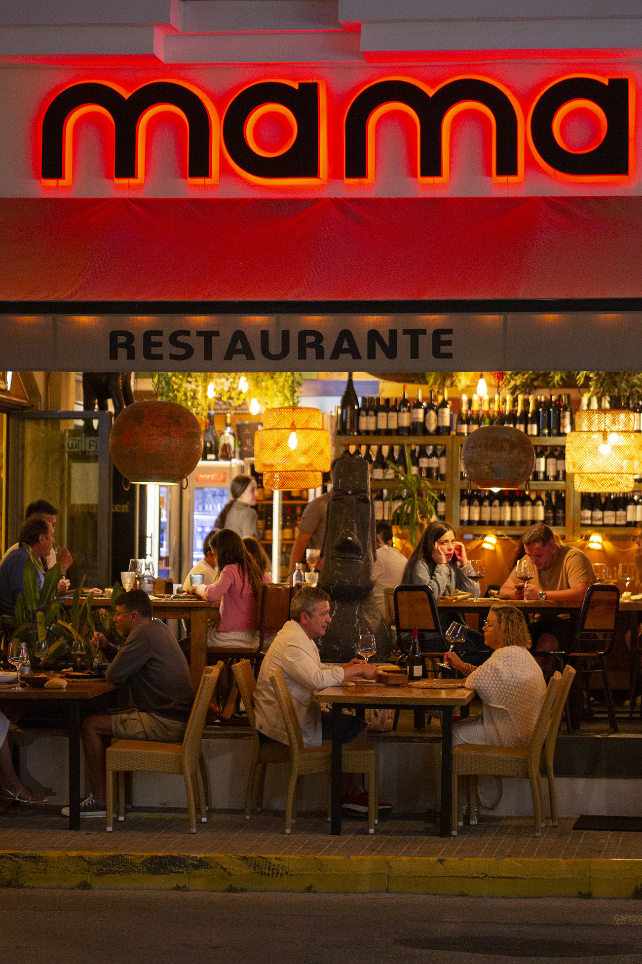 RESTAURANTE_MAMA_CONIL_DE_LA_FRONTERA_RESTAURANTE_NOCHE_009