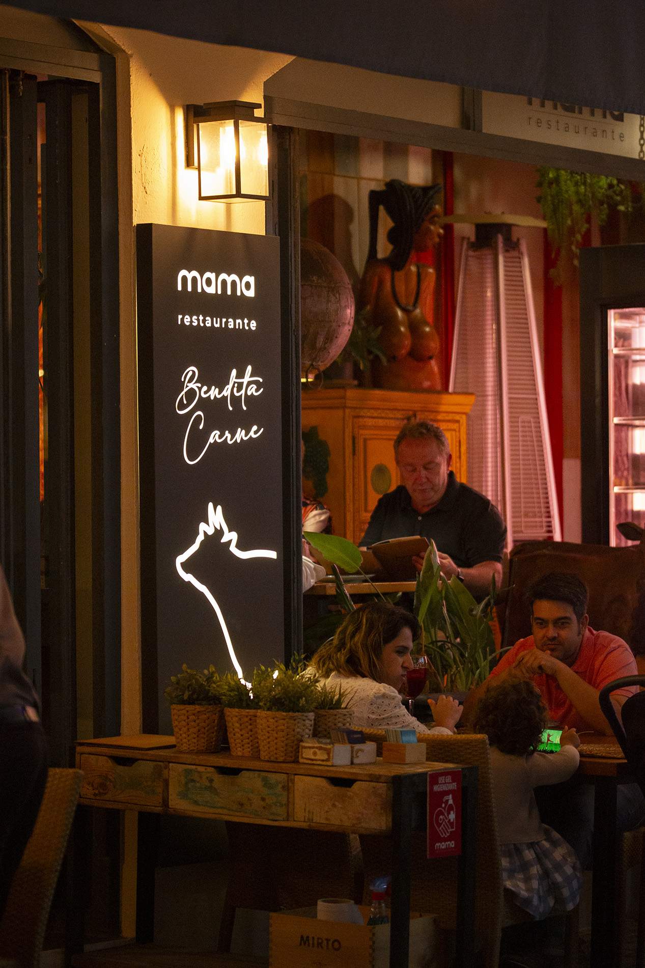 RESTAURANTE_MAMA_CONIL_DE_LA_FRONTERA_RESTAURANTE_NOCHE_010